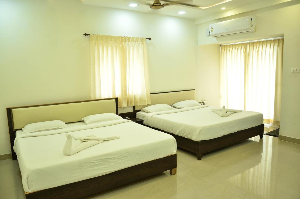 Hotel Ambai Grand Ambāsamudram Esterno foto