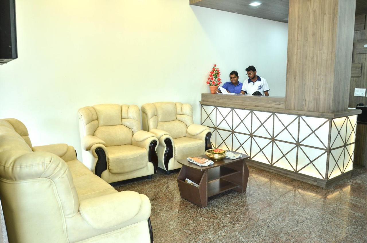 Hotel Ambai Grand Ambāsamudram Esterno foto