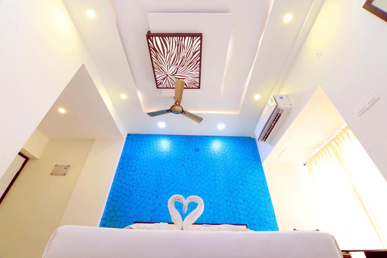 Hotel Ambai Grand Ambāsamudram Esterno foto